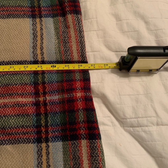 Large plaid scarf/wrap - Picture 3 of 7